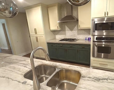 11007 Hillcroft Avenue - Photo Thumbnail 2