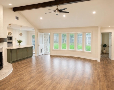 11007 Hillcroft Avenue - Photo Thumbnail 6