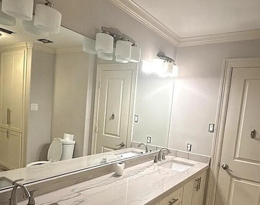 11007 Hillcroft Avenue - Photo Thumbnail 15