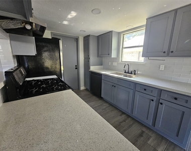 2519 Piddler Drive - Photo Thumbnail 10