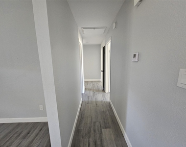 2519 Piddler Drive - Photo Thumbnail 12