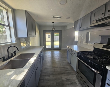 2519 Piddler Drive - Photo Thumbnail 11
