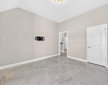 5126 Jibe Ho Lane - Photo Thumbnail 32