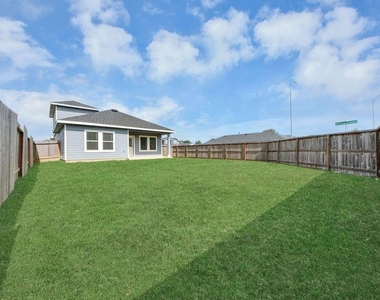 13517 Heritage Meadow Lane - Photo Thumbnail 27