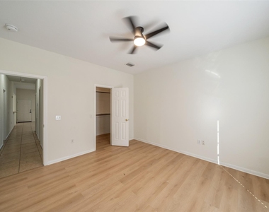 5502 Finch Street - Photo Thumbnail 18