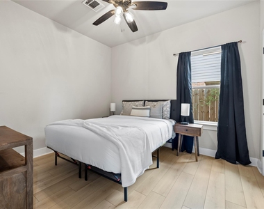 2406 Truxillo Street - Photo Thumbnail 10