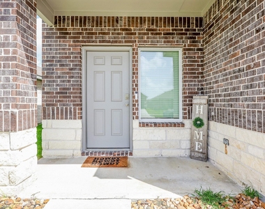 5419 Desert Glen Drive - Photo Thumbnail 2