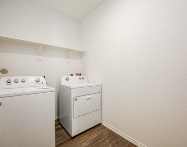 5419 Desert Glen Drive - Photo Thumbnail 21