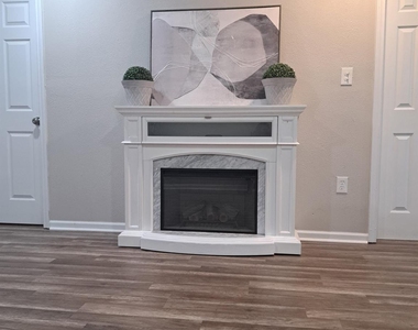 2114 N Fm 1486 Road - Photo Thumbnail 6
