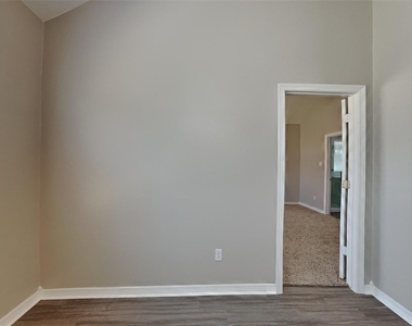 5219 Whitebridge Lane - Photo Thumbnail 4