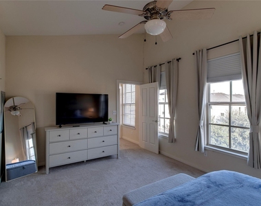 2216 Chenevert Street - Photo Thumbnail 30