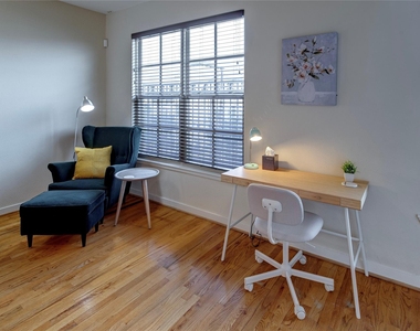 2216 Chenevert Street - Photo Thumbnail 15