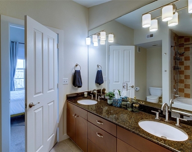 2216 Chenevert Street - Photo Thumbnail 31