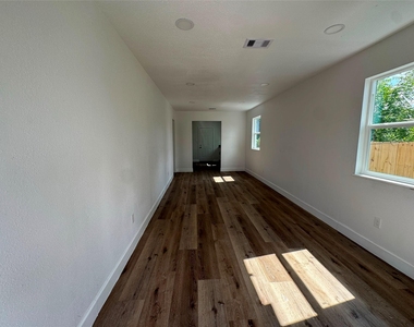3910 Campbell Street - Photo Thumbnail 10