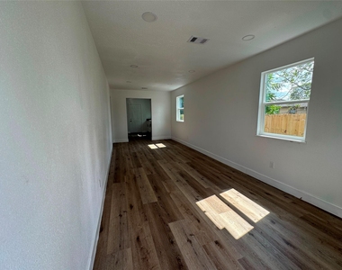 3910 Campbell Street - Photo Thumbnail 9