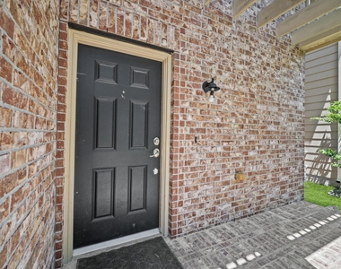14286 Empanada Drive - Photo Thumbnail 2