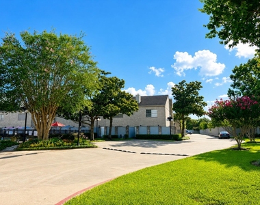 384 Wilcrest Drive - Photo Thumbnail 23
