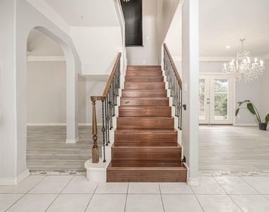 5522 Olympiad Drive - Photo Thumbnail 15