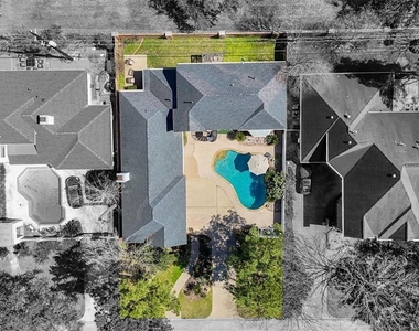 5522 Olympiad Drive - Photo Thumbnail 14