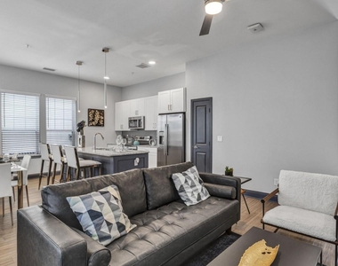 4250 Woodridge Parkway - Photo Thumbnail 1