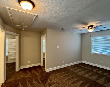 3951 Town Park Lane - Photo Thumbnail 9