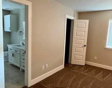 3951 Town Park Lane - Photo Thumbnail 19