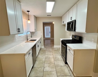 3951 Town Park Lane - Photo Thumbnail 3