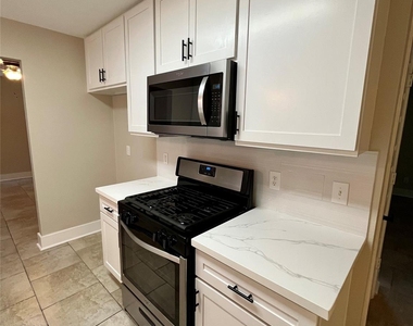 3951 Town Park Lane - Photo Thumbnail 7