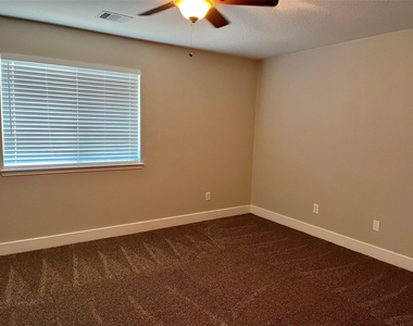 3951 Town Park Lane - Photo Thumbnail 16