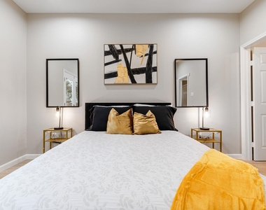 4661 Clover Street - Photo Thumbnail 20