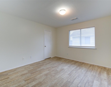 9926 Myrtle Field Lane - Photo Thumbnail 16