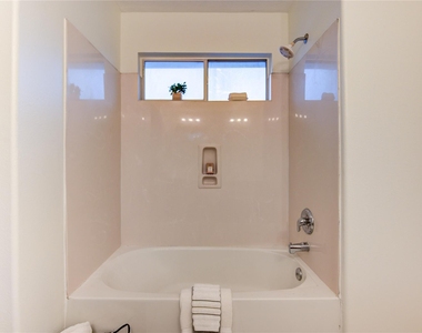 9926 Myrtle Field Lane - Photo Thumbnail 33