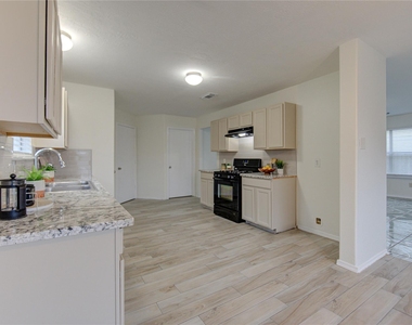9926 Myrtle Field Lane - Photo Thumbnail 8
