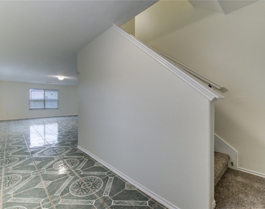 9926 Myrtle Field Lane - Photo Thumbnail 4