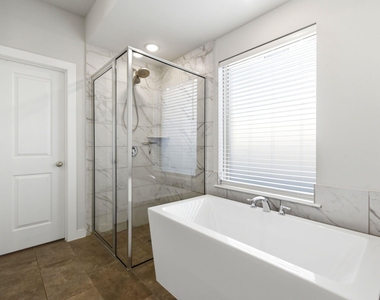 8017 Whisper Grove Drive - Photo Thumbnail 21
