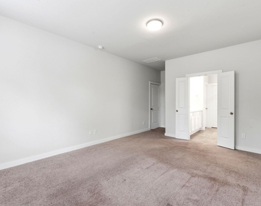 8017 Whisper Grove Drive - Photo Thumbnail 19