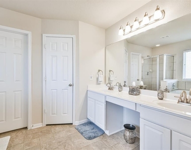 11514 Dahlia Dale Drive - Photo Thumbnail 19