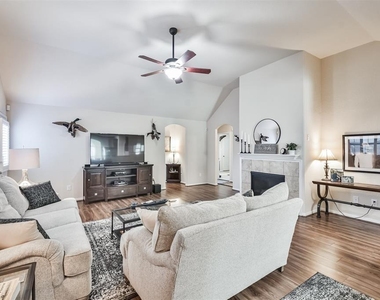11514 Dahlia Dale Drive - Photo Thumbnail 4