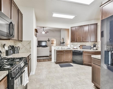 11514 Dahlia Dale Drive - Photo Thumbnail 9