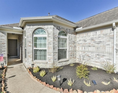 11514 Dahlia Dale Drive - Photo Thumbnail 2