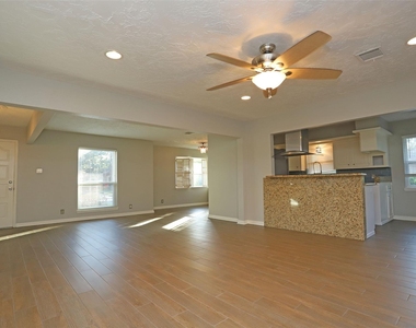 12870 Westella Drive - Photo Thumbnail 4