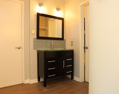 12870 Westella Drive - Photo Thumbnail 11