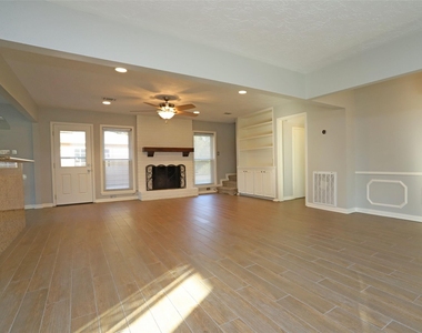 12870 Westella Drive - Photo Thumbnail 3