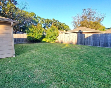 12870 Westella Drive - Photo Thumbnail 23