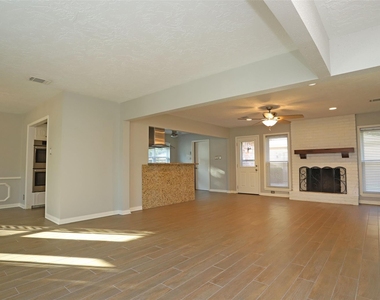 12870 Westella Drive - Photo Thumbnail 2