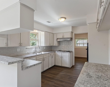 5647 Lymbar Drive - Photo Thumbnail 11