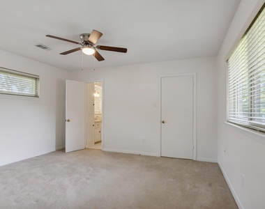 5647 Lymbar Drive - Photo Thumbnail 14