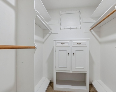 5647 Lymbar Drive - Photo Thumbnail 17