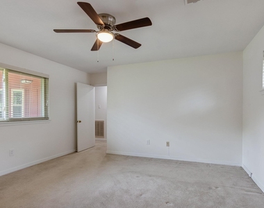 5647 Lymbar Drive - Photo Thumbnail 15