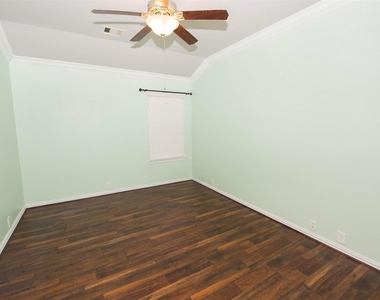 17422 Aldenwilds Lane - Photo Thumbnail 18